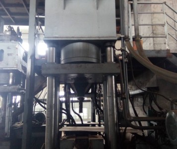立式压铸机 中瑞 630吨四柱液压机
