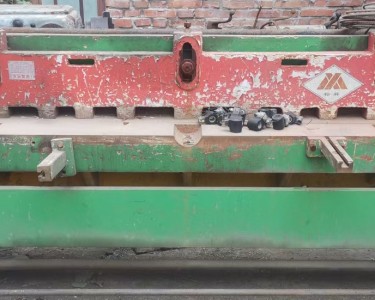 液压剪板机 4米2.5 东海机